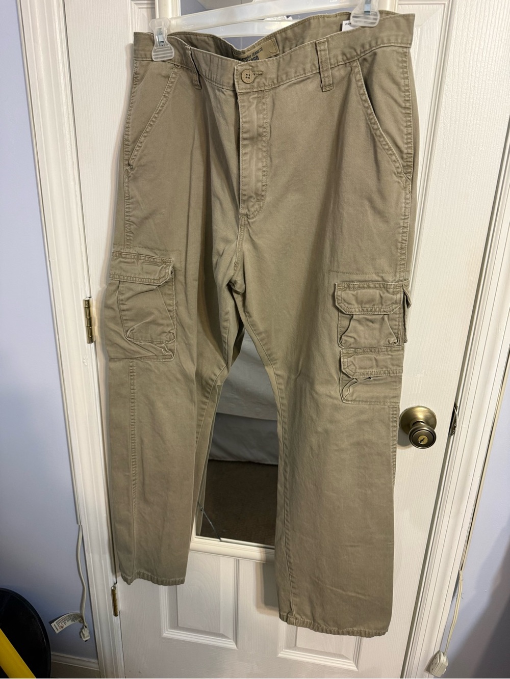 Wrangler Men's Tan Cargo Pants - Utility Style